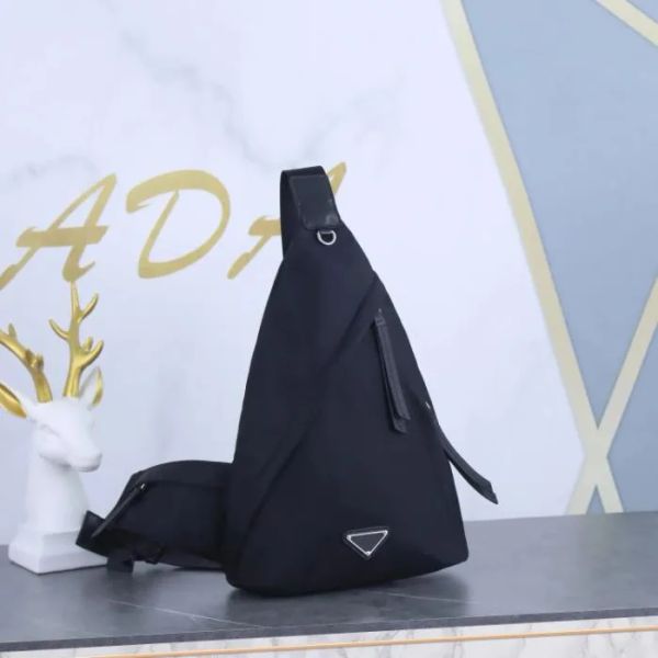 

luxury designer bags men chest bag messenger shoulder bag fashion style solid color comfortable double zipper large capacity nylon waist bag