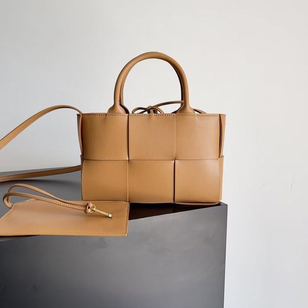 

2023 new type bag textured mother and child big bag woven tote bag women's soft leather large capacity handheld one shoulder crossbody