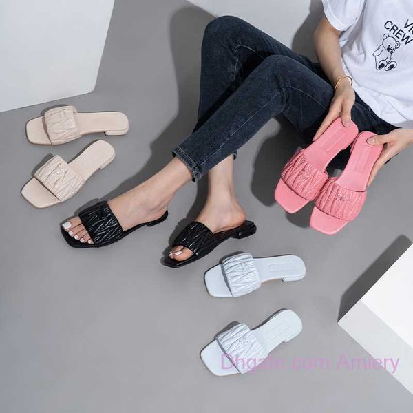 

fashion women's outdoor sandals designer embroidered flat beach slippers low heeled slide slipper oversized solid black womens casual s
