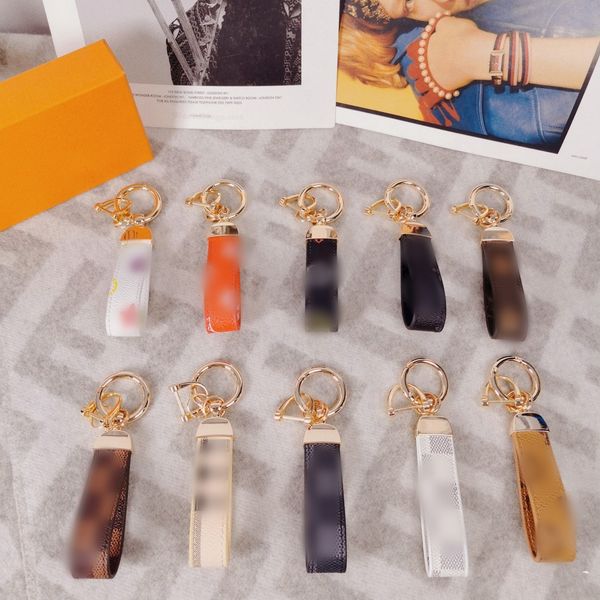 

quality leather high keychain classic exquisite luxury designer car keyring zinc alloy letter lanyard gold black metal small jewelry with bo, Silver