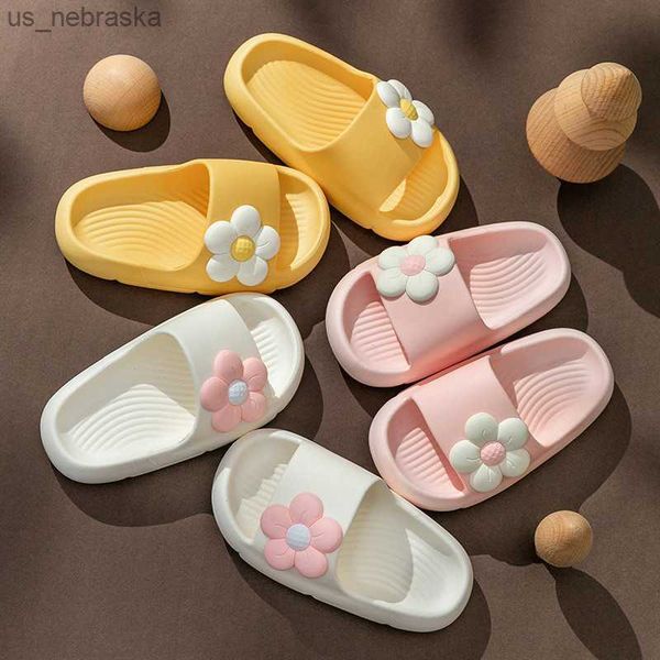 

2023 summer new cute children's flower slippers home bathroom indoor anti slip soft sole baby slippers girl princess beach shoes l23051