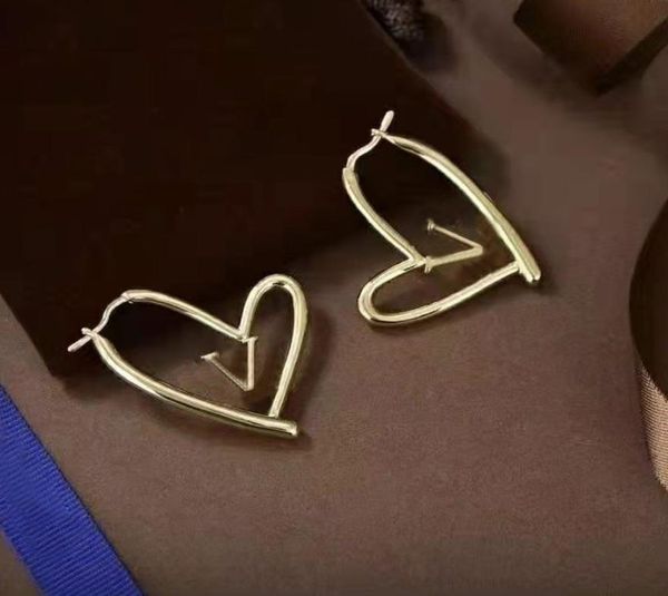 

designer jewelry luxury earring classic love hoop earrings fashion style studs gold plated stud brand earrings for lady women girl3369457, Golden;silver