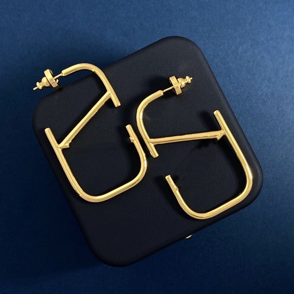 

designer earring charm v logo brand fashion hoop jewelry stud earing women luxury metal crystal pearl earring jeweler women's gifts oai, Golden