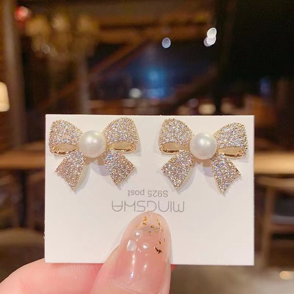 

New Fashion Sweet Bow Stud Earrings For Women Girls Baroque Simulate Pearl Jade of Hetian Earrings Wedding Party Jewelry