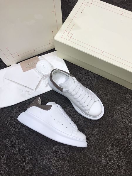 

luxury brand casual shoes genuine leather vintage classic plaid trainer sneakers berry stripe shoes fashion trainer men and women color 0801, Black