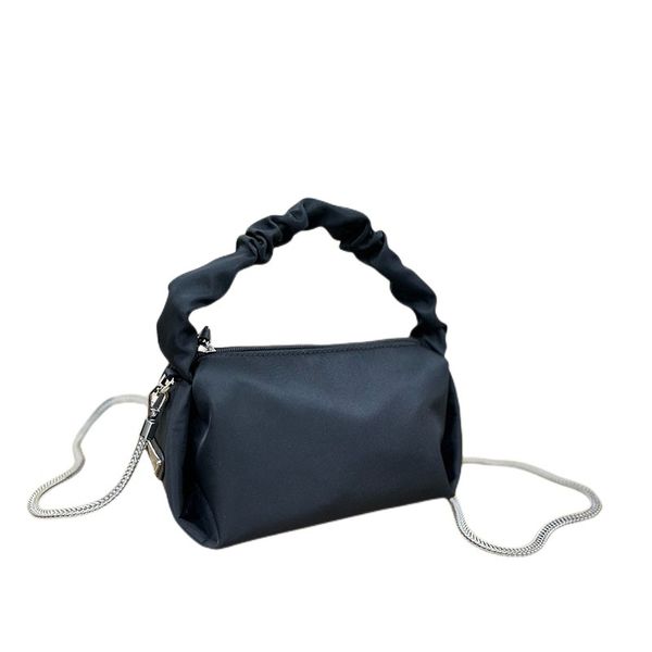 

2023 prad designer totes evening bags handle new cloud woven microfiber dumpling triangle mark silks and satins soft nylon clutch metal chai