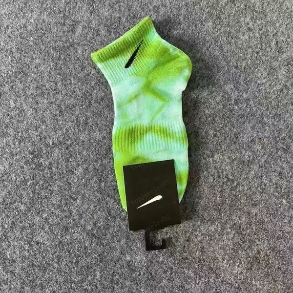 

wholesale socks men ladies long socks cotton 10 colors sports socks alphabet color tie dye printing size eu34-44, Black