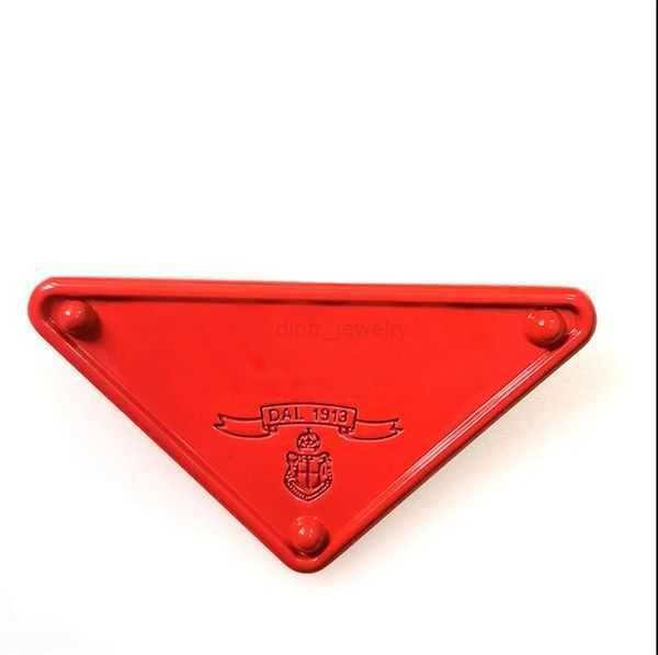 

fashion designer jewelry triangle brooches men women clothes accessories mens suits pins womens luxury brand brooch wedding wear badge pin 4, Gray
