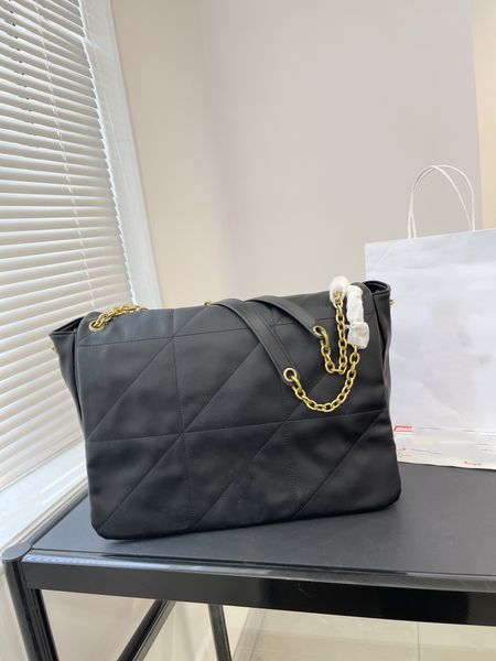 

women's bag 2023 new chain bag large capacity quilted super fire versatile one shoulder diamond checker bag light luxury style