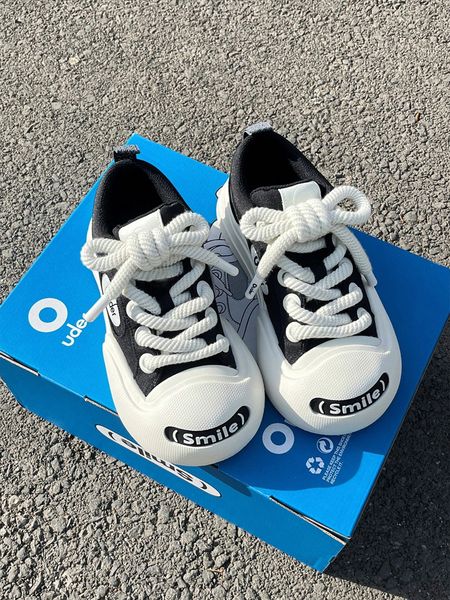

shoes og high version of ouder smiler heightened couple thick bottom ugly cute round head open smile canvas black and white big