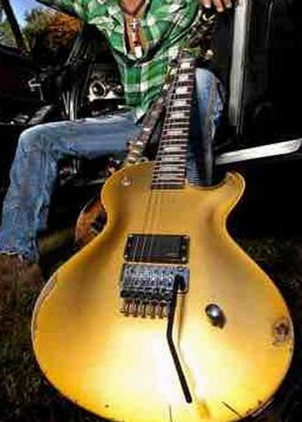 

custom a electric guitar goldsame in pics012345677376062