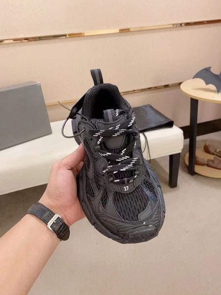 

casual designers shoes track 3.0 tess s sneakers paris men women triple white black pink grey beige orange blue platform tracks 3 18ss sport