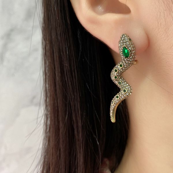 

2023 fashion new designer stud luxury full of diamond green crystal serpentine metal texture stud bronze brass material no box, Golden
