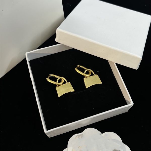 

fashion stud earrings europe america wild b earring party wedding balencaigasity lovers gift engagement luxury designer jewelry kb1e, Golden;silver