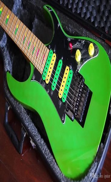 

7 string universe uv777 guitar green hsh pickups tremolo bridge electric guitars pyramid inlay black hardware2822035