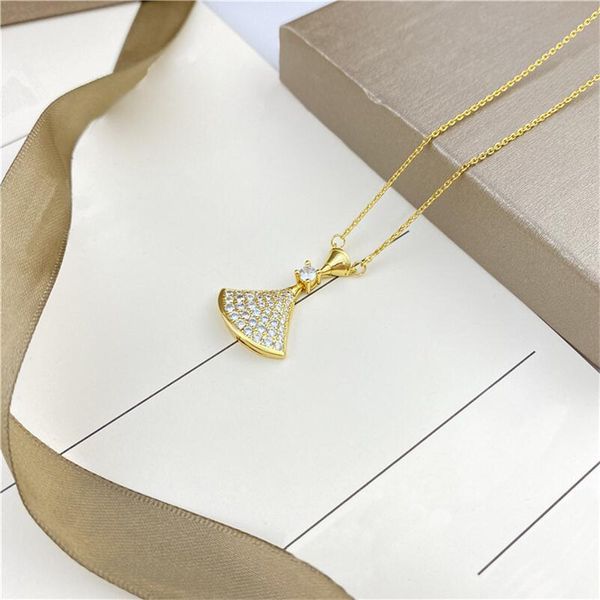 

fan-shaped pendant necklace designer jewelry luxury skirt necklaces women girlfriend rose gold silver diamond pendants fashion wedding gift