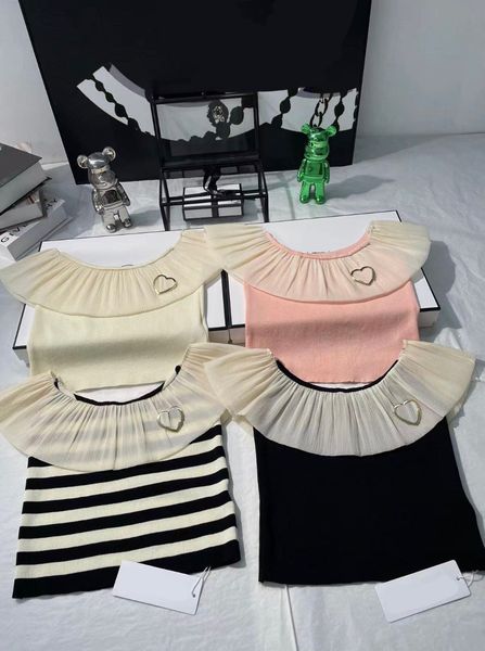 

2023 fashion design women's lady knit sleeveless sweater with heart brooch women's knits casual summer, White