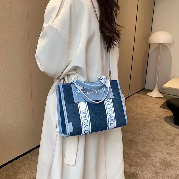 

2023designer handbag shoulder fashion shopping bag women's woven backpack nylon leather crossbody bag beach bag handbag women's la