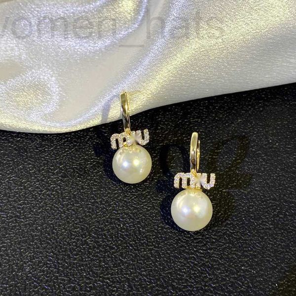 

charm designer family korean edition cool wind letter pearl ear buckle simple light luxury premium feel studs ins net red same earrings, Golden