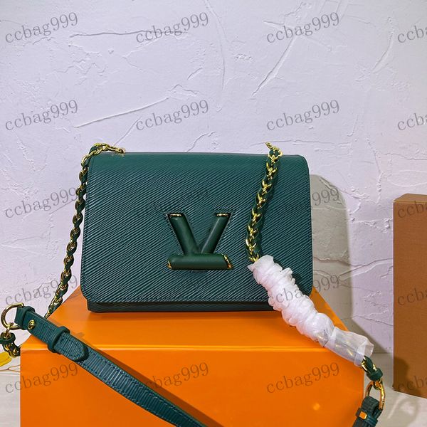 

designer womens shoulder bag fine grain solid color three-dimensional hardware metal buckle handbag adjustable chain crossbody bags clamshel