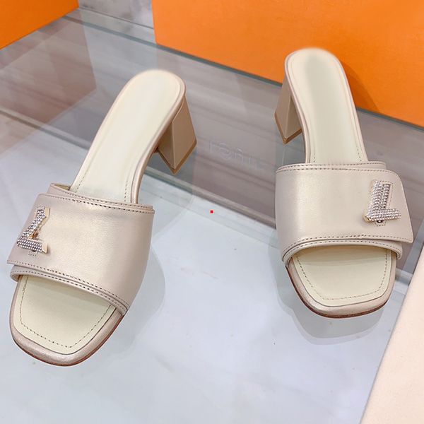 

2023 fashion womens foam runner slipper fashion slides women slippers sandals shoes triple black white red resin bone desert sand lightweigh