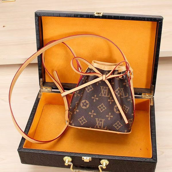 

shoulder bags mini bucket bag 2023 new women's bag fashion versatile old flower bag one shoulder crossbody small