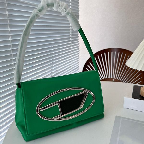 

designer handbag women's one shoulder bag fashion crossbody bag leather clamshell small square bag metal round design tote bag classic