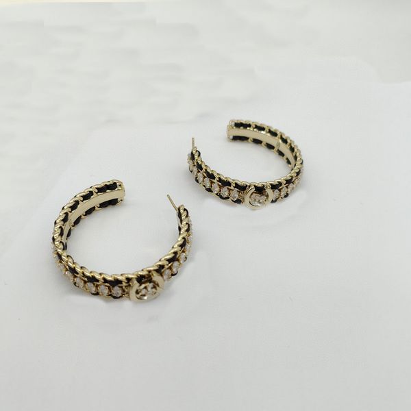 

2023 luxury quality charm half round shape drop earring with black genuine leather and diamond have box stamp ps7046b, Golden