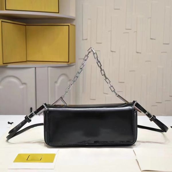 

womens shoulder bag designer tote bags fashion large capacity handbag classic fashion crossbody metal artwork shopping