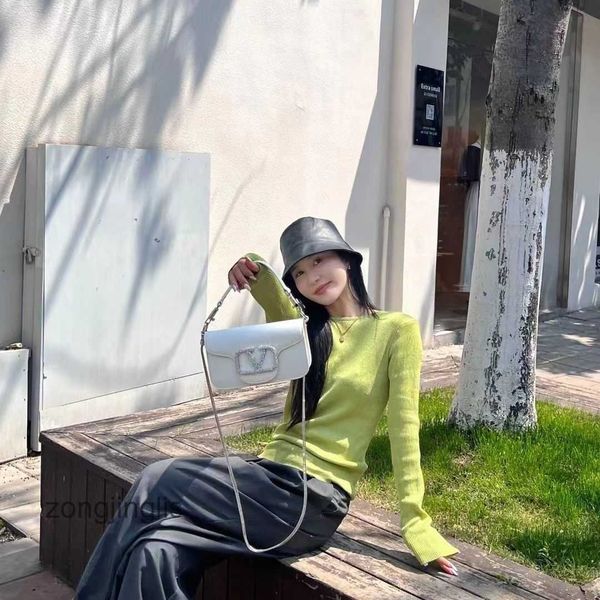

2023 designer women bags fashion classic ladies valentinoc new handbag cowhide shoulder crossbody casual lightweight series cfwa