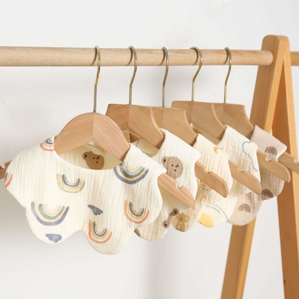 

bibs burp cloths cotton gauze feeding summer soft petal print saliva towel newborn uncle cloth baby bib new korean style g220605