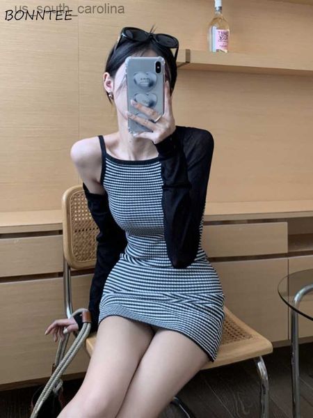 

sleeveless dress women backless striped knitting slim cozy fashion summer female cool streetwear beach chic young fit l230522, Black;gray