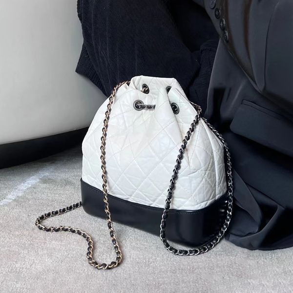 

womens luxury designer backpack cc shoulder clutchs bags mens travel classic clutch tote hand bag cowhide beach hobos toiletry organizer pur