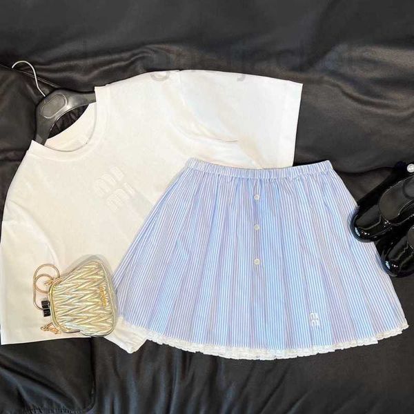 

two piece dress designer 3d patch embroidered open back short sleeved t-shirt color striped pleated embroidery small skirt for girls, new su, White