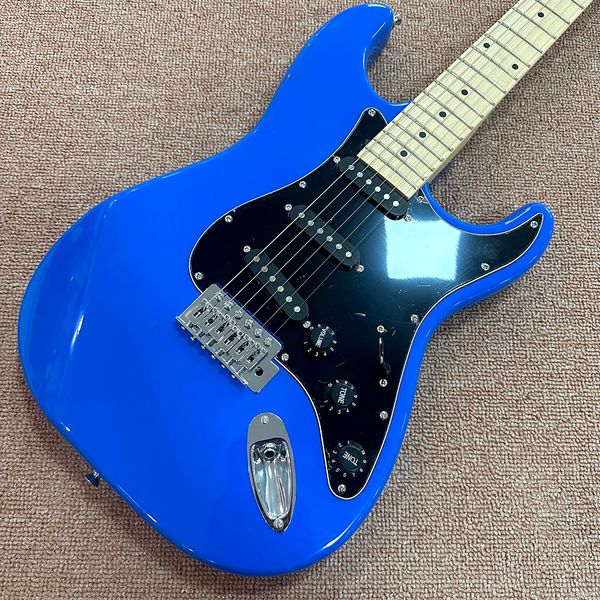 

custom shop, st electric guitars, branded hardware, maple fingerboard 22frets guitar ing