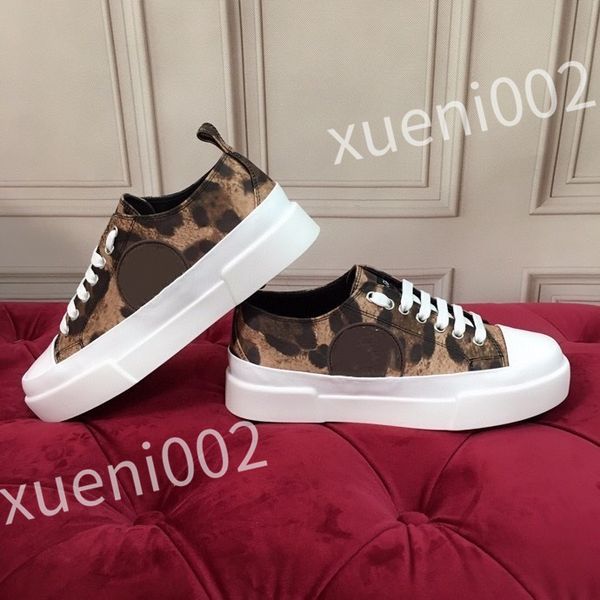 

2023 designers sneaker casual shoes mens womens leather lace up sneakers white black trainers jogging walking
