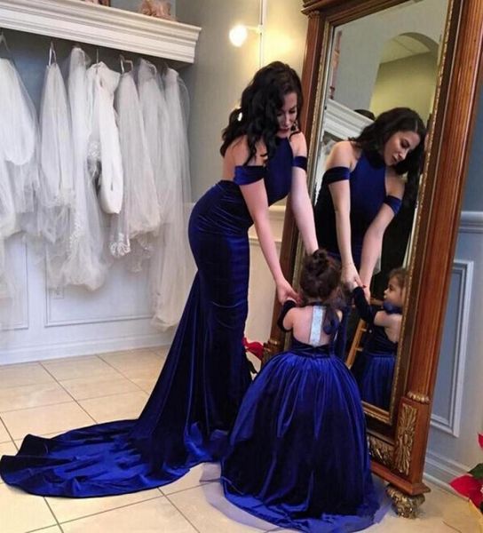 

unique halter neck mother and daughter dresses open back sleeveless princess party gowns long velvet flower girls dresses for wedd3822818, White;blue