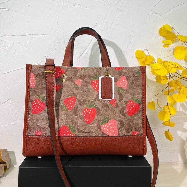 

new arrival strawberry print tote bag fashion designers handbag totes c letter large capacity shopping bags women trendy designer bag should