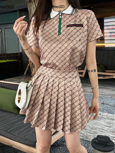 

luxury designer dresses for woman two piece dress size s-l half zip lapel short sleeved polo and grid letter printed skirt, White