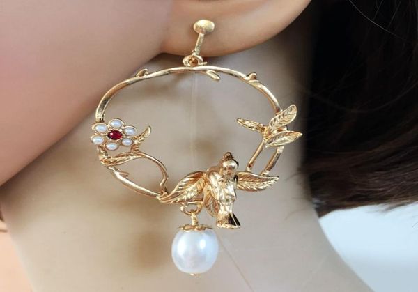 

new elegant pearl bird clip earring popular pearl clip erring cute exquisite jewelry for women2961687, Golden;silver
