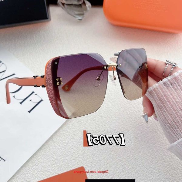 

2023 h designer sunglass women eyeglasses outdoor shades pc frame fashion classic lady sun glasses mirrors for womens luxury sunglasses ggyn, White;black