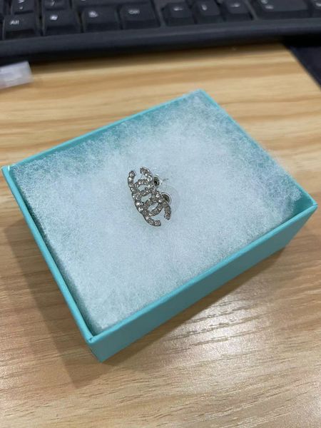 

fashion designer stud earrings for women with shining crystal cz diamond letter style ear rings for party wedding jewelry pink gift box, Golden;silver