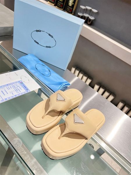 

2023 designer women slippers fashion summer high heels slippers sweet beach flip flops slipper platform beach shoes sandals non-slip feet, Black