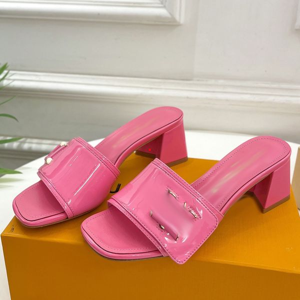 

2023 fashion womens summer slipper slides ladies slippers brand designer sandals flat heel fashion versatile leather casual comfort flip flo, Black