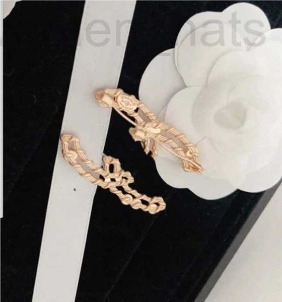 

pins, brooches designer 23ss fashion designer letters lapel hollwomen men crystal pearl pin wedding party metal jewerlry accessories gift wi, Gray