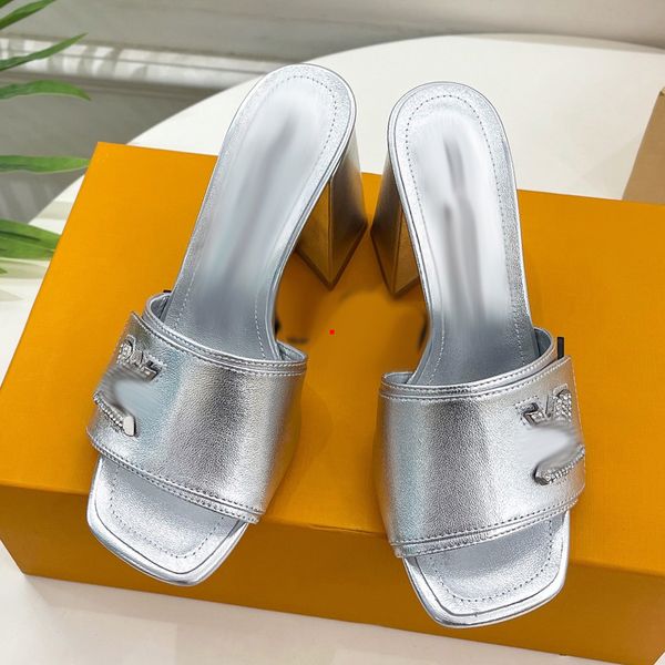 

2023 fashion womens summer slipper slides ladies slippers brand designer sandals flat heel fashion versatile leather casual comfort flip flo, Black