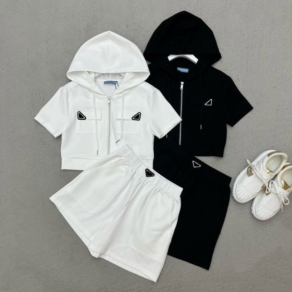 

summer designer casual women tracksuits designer sports suit clothes pure cotton short sleeve coat letter tshiort with shorts set sml, Gray