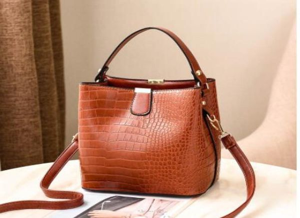 

retro alligator bucket bags women crocodile pattern handbag capacity casual crocodile shoulder messenger bags ladies pu purse9995593