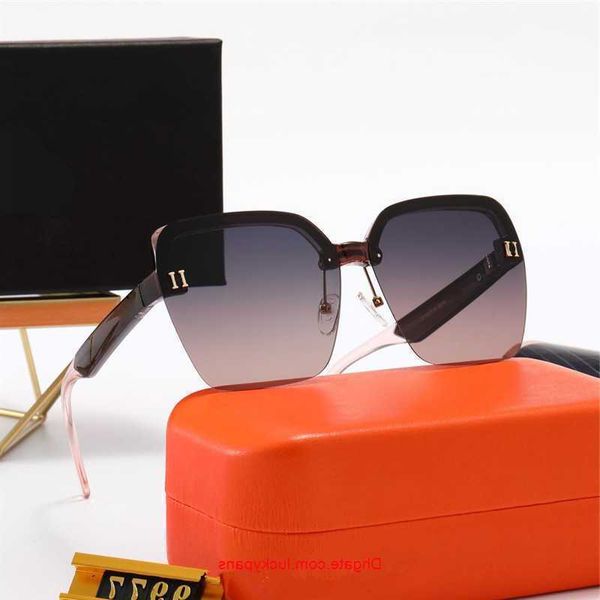 

luxury womans sunglasses fashion mens sun glasses uv protection men designer eyeglass gradient metal hinge women spectacles box pve1, White;black
