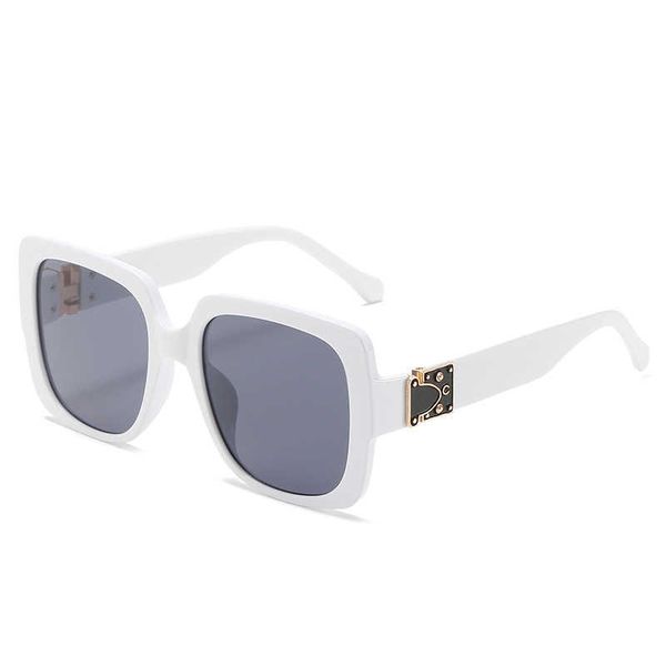 

sunset for men and women in sunglasses with 3182 box shaded sunglasses, White;black